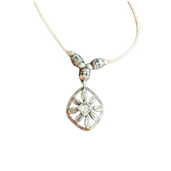 Silpada Sterling Silver Starlight CZ Flower green cord necklace 16 inch EUC - Picture 3 of 4